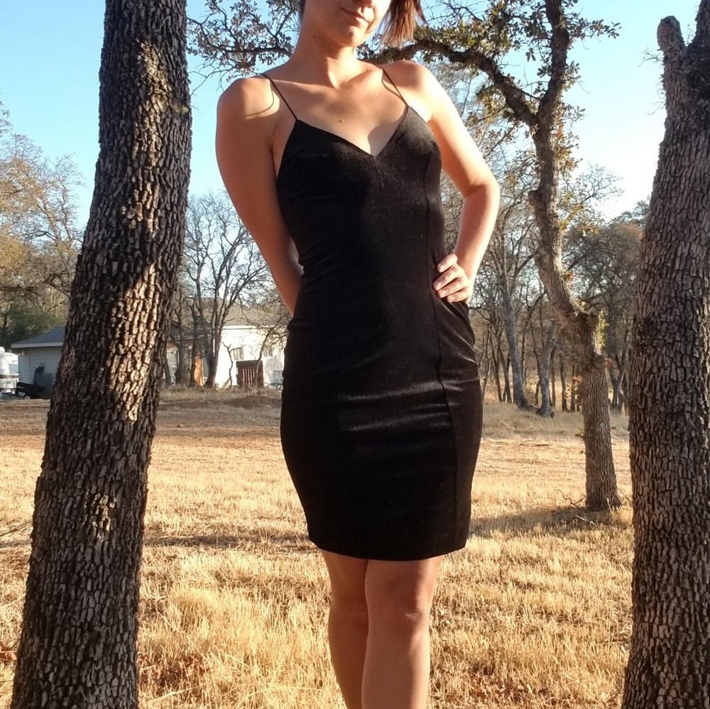 Guess black velvet dress